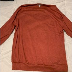 OFF SHOULDER THIN SWEATER